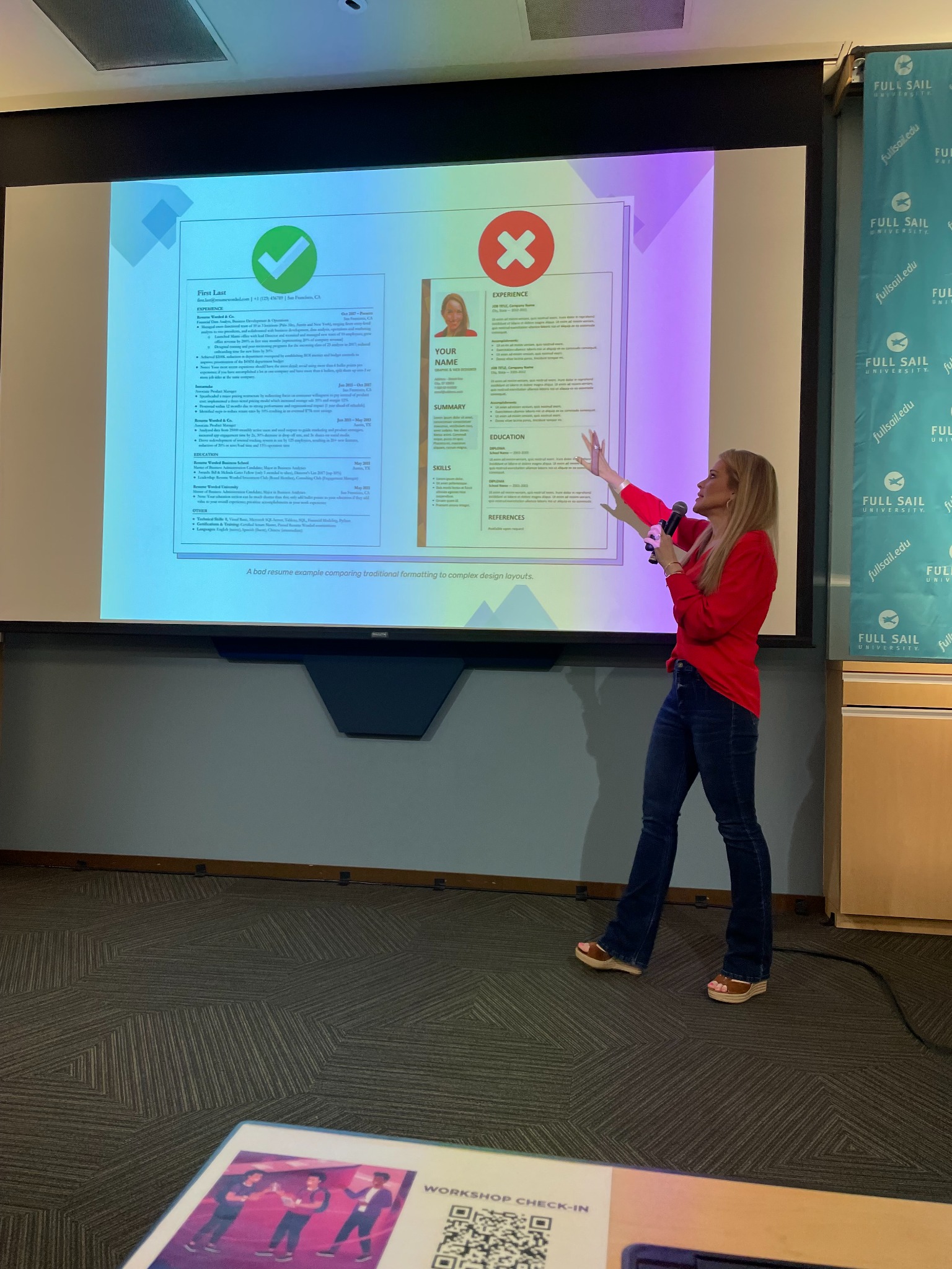 Rachel Hopper Grassi explaining résumé design at Full Sail University